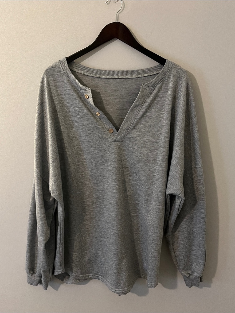 Cozy Grey Henley-Style Pullover Shirt (Boutique Unbranded)